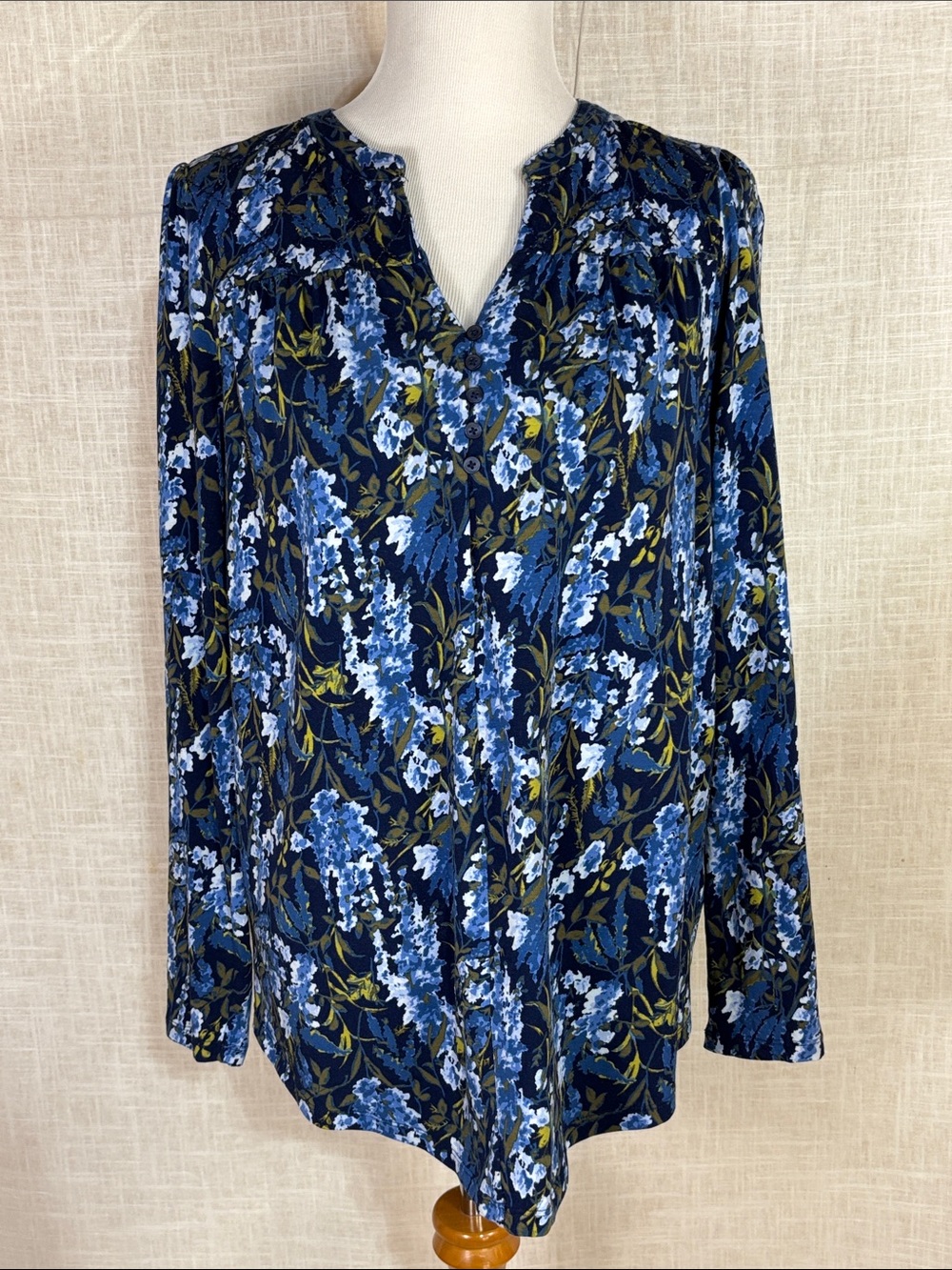 Lands End long-sleeved v-neck cotton-modal top - pretty floral print!